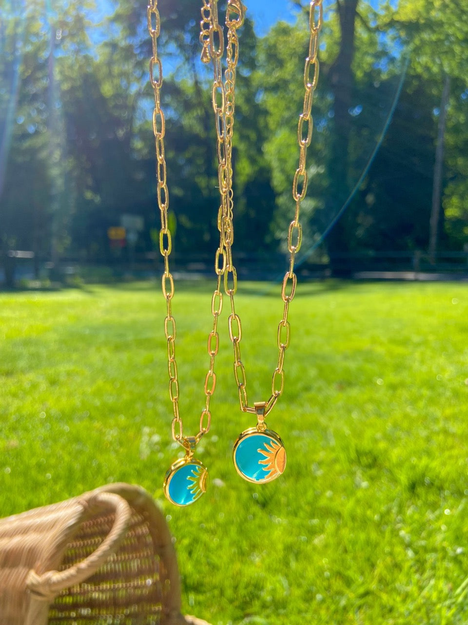 Sun necklace gold